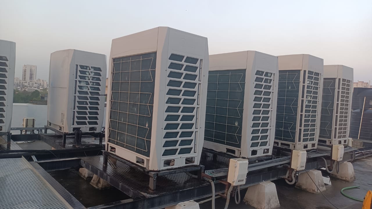 Commercial HVAC outdoor systems