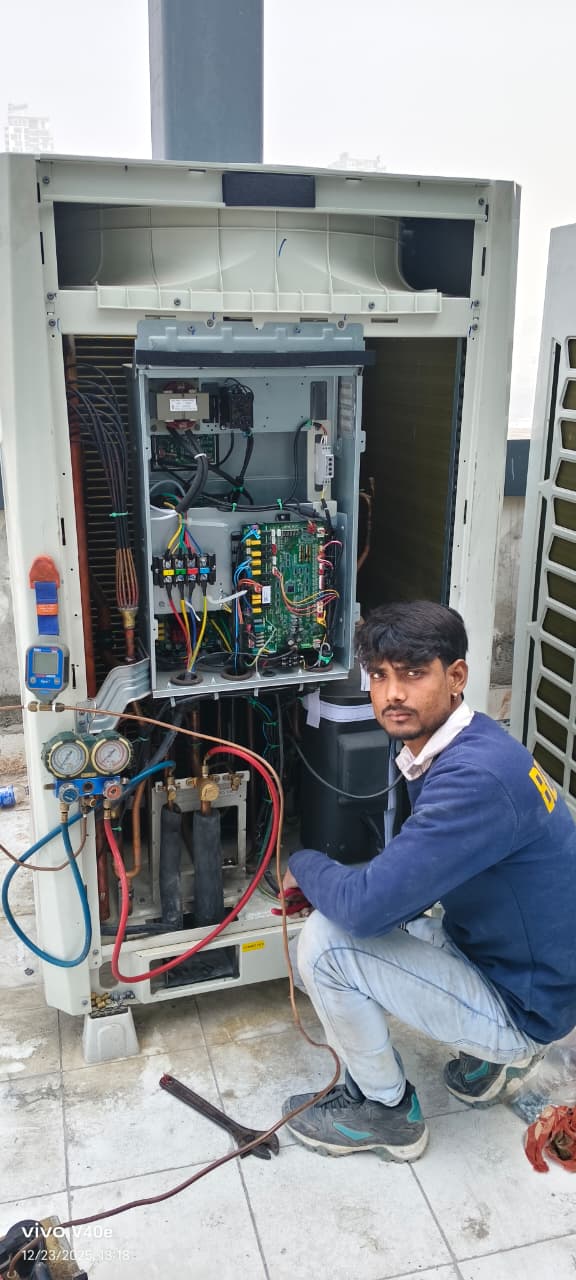 Outdoor unit electrical maintenance